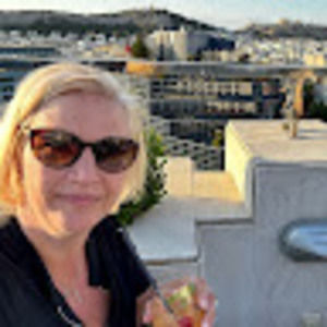 Meet your Posher, Suzanne